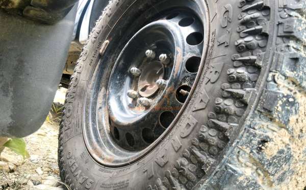 TOYOTA  HILUX  DOUBLE CABIN