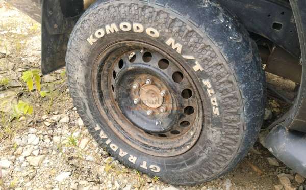 TOYOTA  HILUX  DOUBLE CABIN