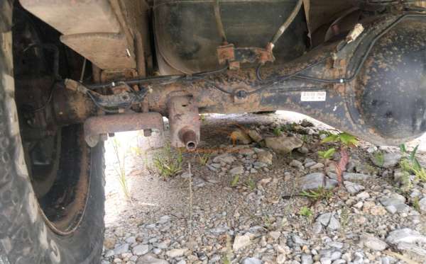 TOYOTA  HILUX  DOUBLE CABIN