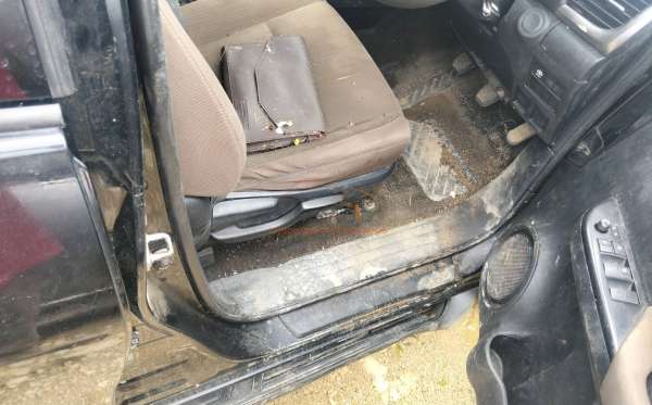 TOYOTA  HILUX  DOUBLE CABIN