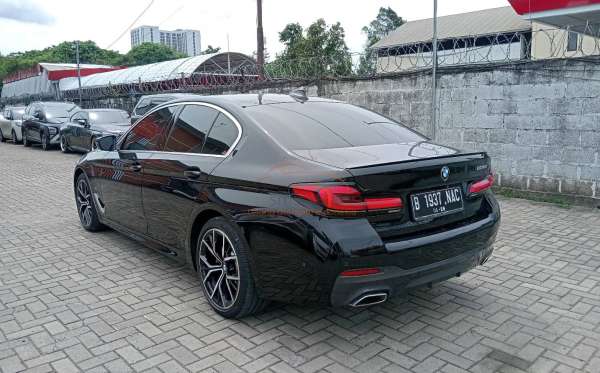 BMW G30 CKD A/T