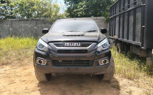 ISUZU MU-X