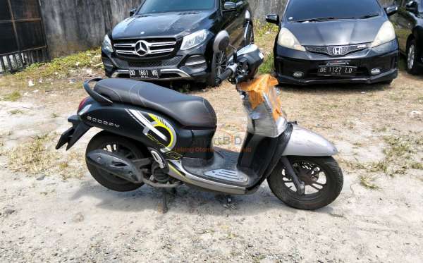 HONDA SCOOPY SPORTY