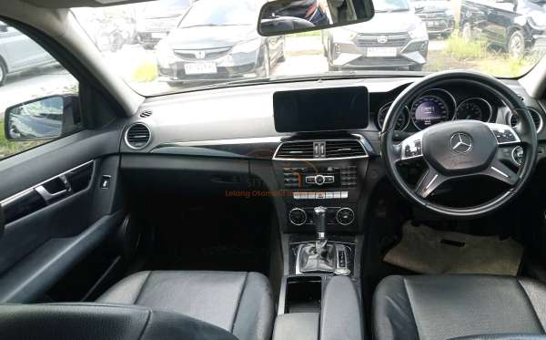 MERCEDES BENZ C 200