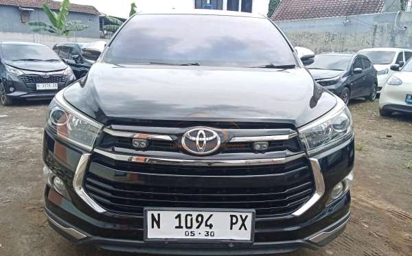 TOYOTA INNOVA VENTURER