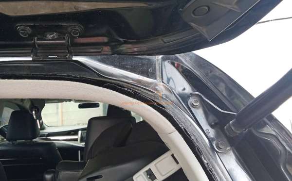 TOYOTA INNOVA VENTURER