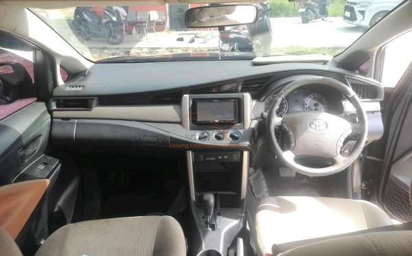 TOYOTA INNOVA G