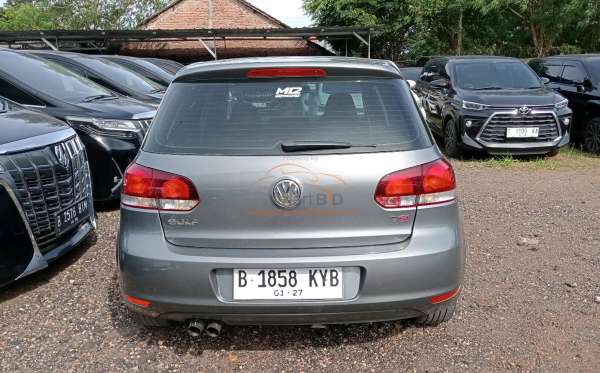 VW VW GOLF