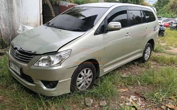 TOYOTA INNOVA G