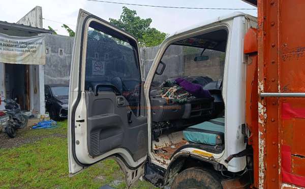 ISUZU NKR 71 HD E2-2