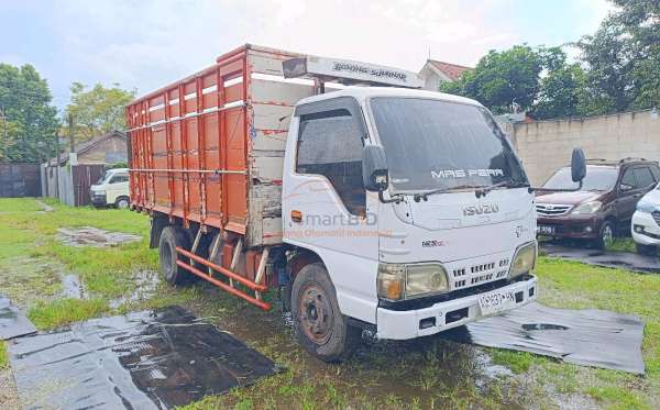 ISUZU NKR 71 HD E2-2