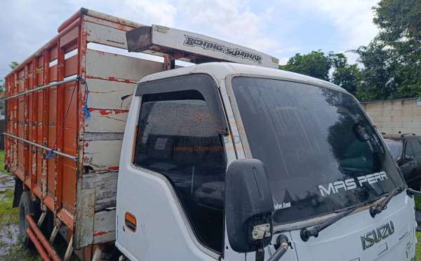 ISUZU NKR 71 HD E2-2