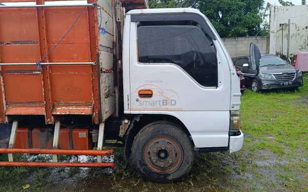 ISUZU NKR 71 HD E2-2