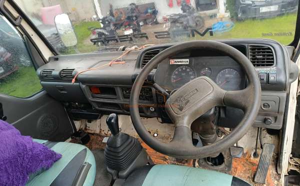 ISUZU NKR 71 HD E2-2
