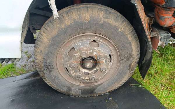 ISUZU NKR 71 HD E2-2