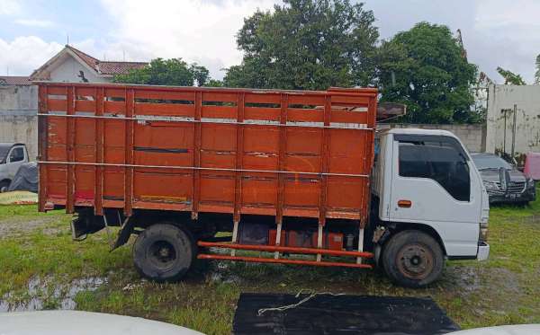 ISUZU NKR 71 HD E2-2