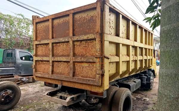 MITSUBISHI  FE  74 HD