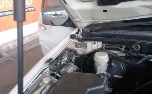 MITSUBISHI PAJERO SPORT 2.5 D EXCEED (4X2)