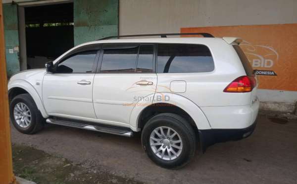 MITSUBISHI PAJERO SPORT 2.5 D EXCEED (4X2)