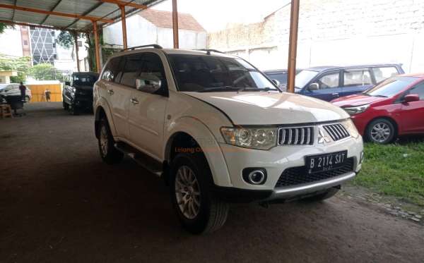 MITSUBISHI PAJERO SPORT 2.5 D EXCEED (4X2)