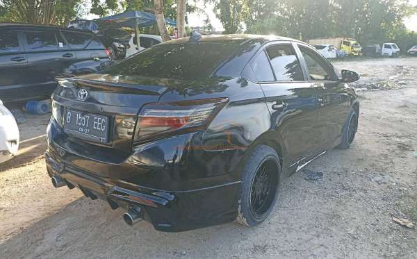 TOYOTA  VIOS  LIMO