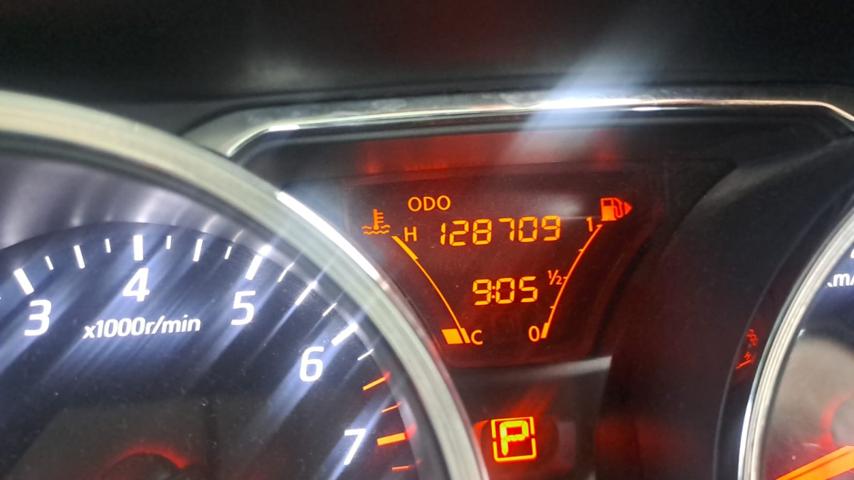 NISSAN GRAND LIVINA XV