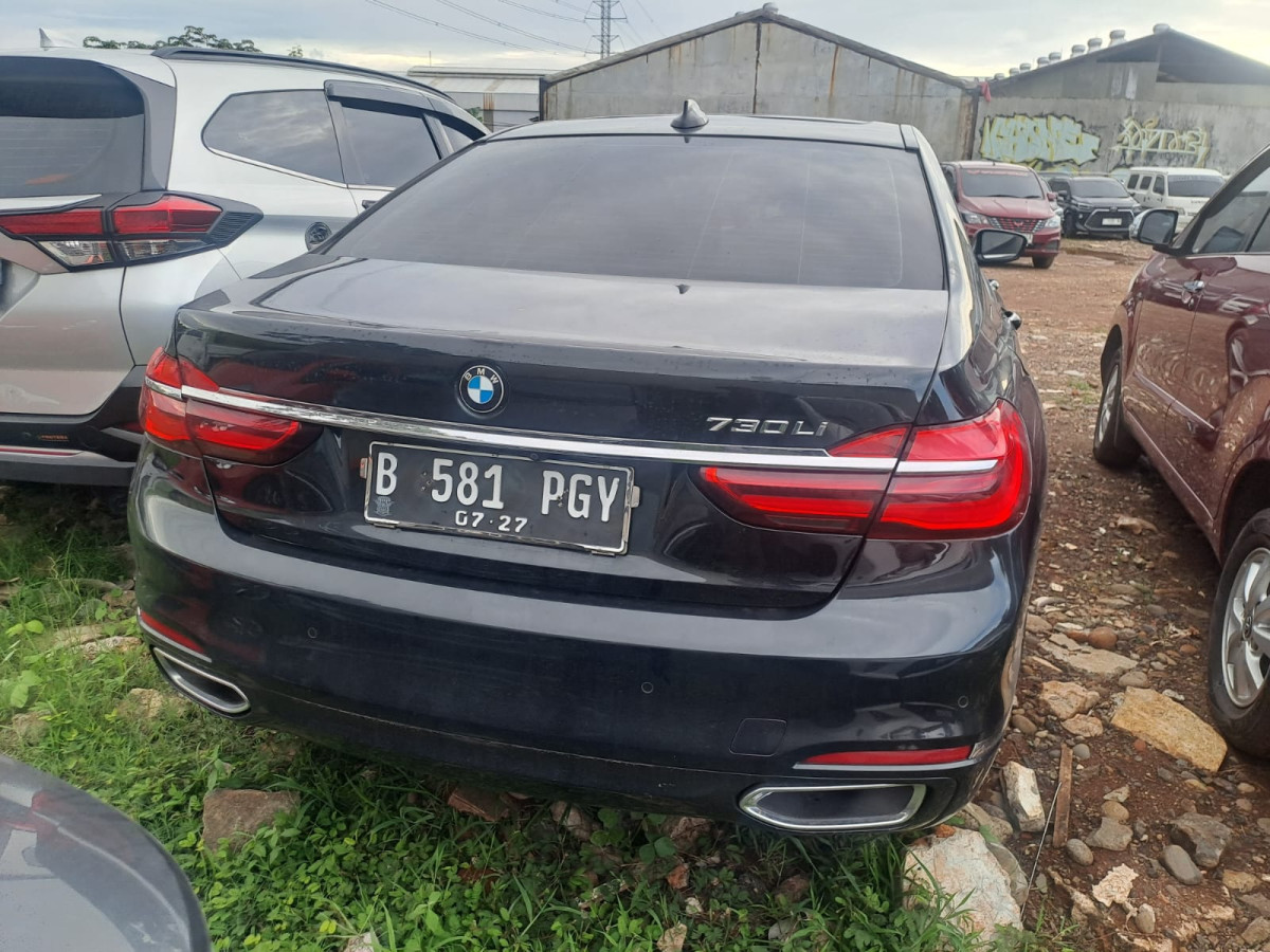 BMW 730L I  AT
