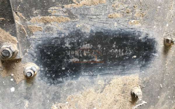 MITSUBISHI FN 527 6X4