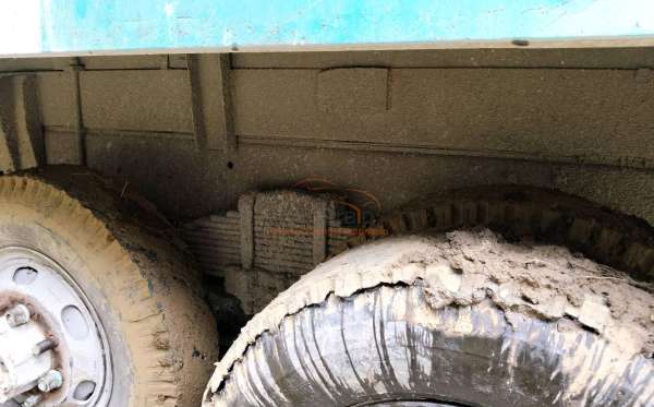 MITSUBISHI FN 527 6X4