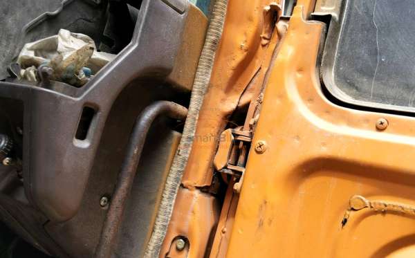 MITSUBISHI FN 527 6X4