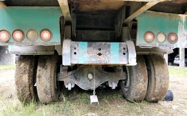 MITSUBISHI FN 527 6X4