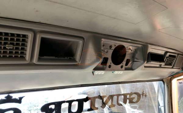 MITSUBISHI FN 527 6X4