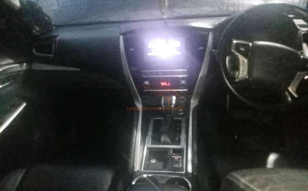 MITSUBISHI  PAJERO  SPORT 2.4L DAKAR-L (4X2)