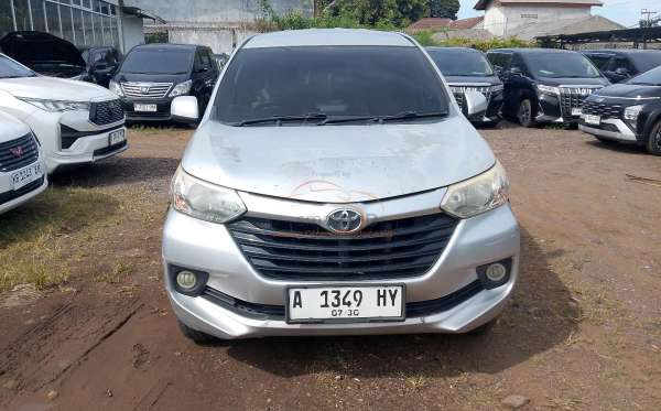 TOYOTA AVANZA 1.3 E