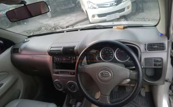 DAIHATSU XENIA