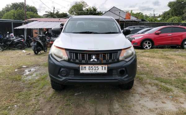 MITSUBISHI TRITON