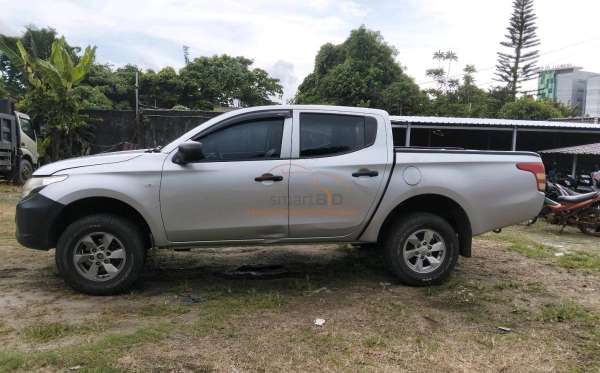 MITSUBISHI TRITON