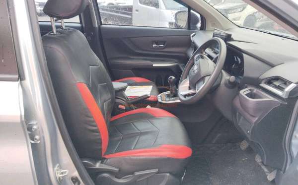 TOYOTA  AVANZA  1.5 G