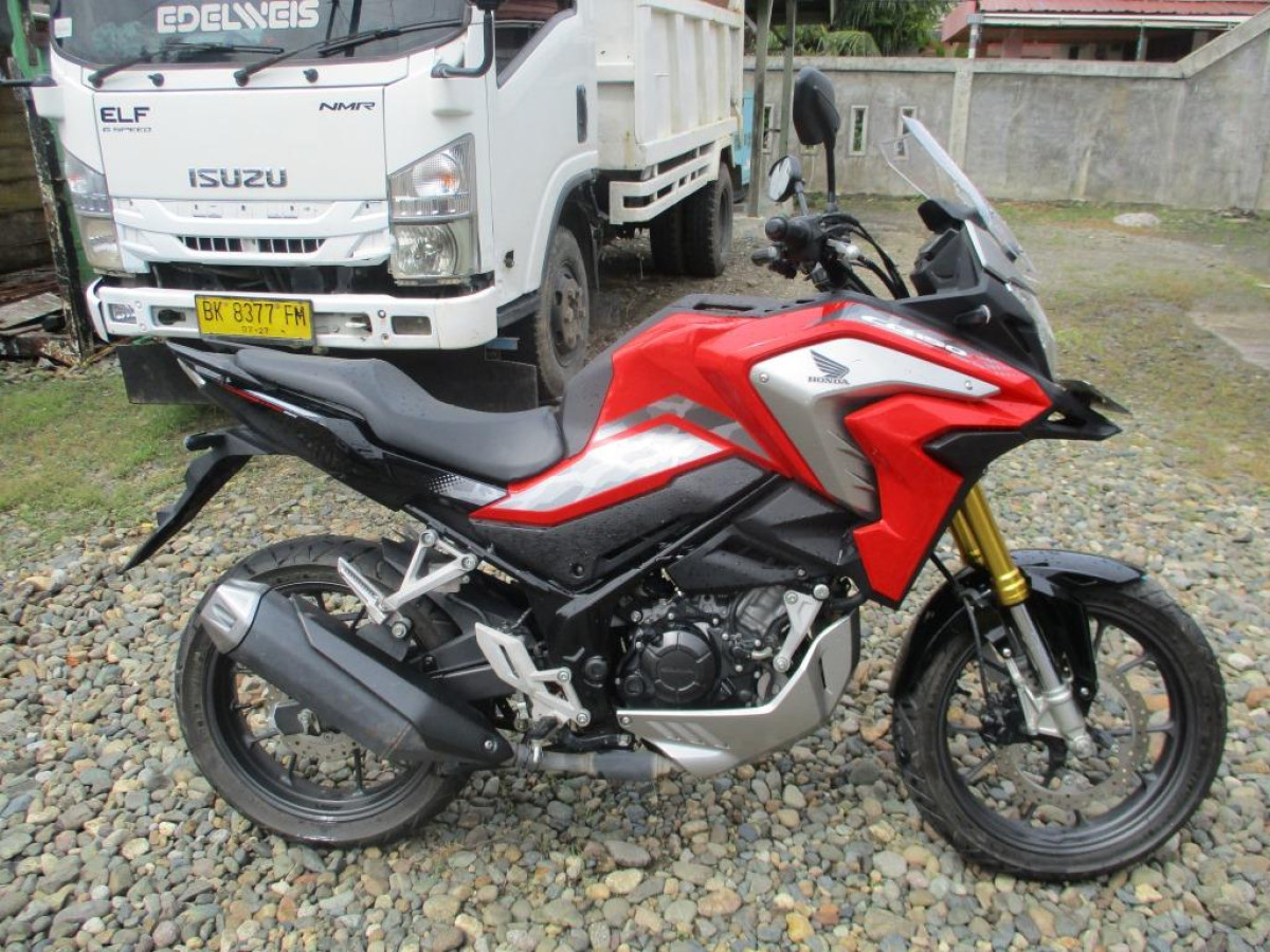 HONDA CB 150 X