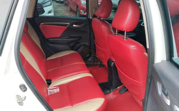 HONDA JAZZ GK5 1.5 RS