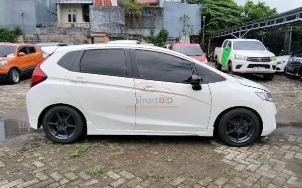 HONDA JAZZ GK5 1.5 RS