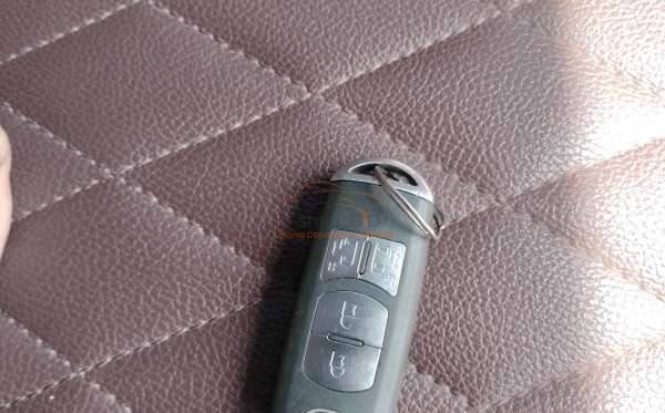 MAZDA BIANTE 2.0L 6 A/T