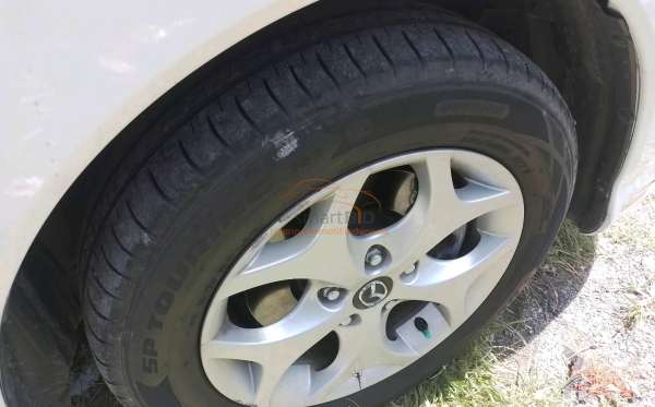 MAZDA BIANTE 2.0L 6 A/T