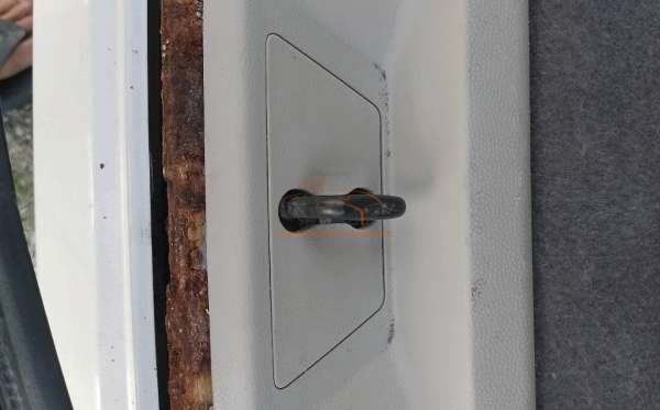 MAZDA BIANTE 2.0L 6 A/T