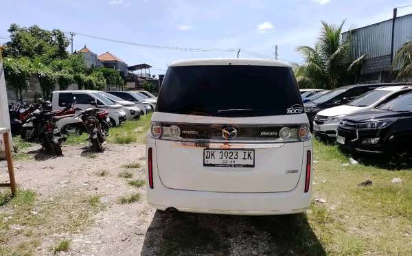 MAZDA BIANTE 2.0L 6 A/T