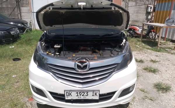 MAZDA BIANTE 2.0L 6 A/T