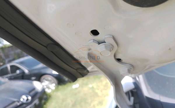 MAZDA BIANTE 2.0L 6 A/T