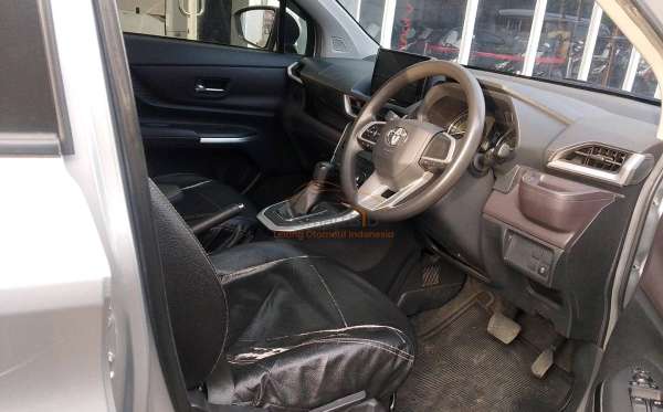 TOYOTA AVANZA 1.5 G