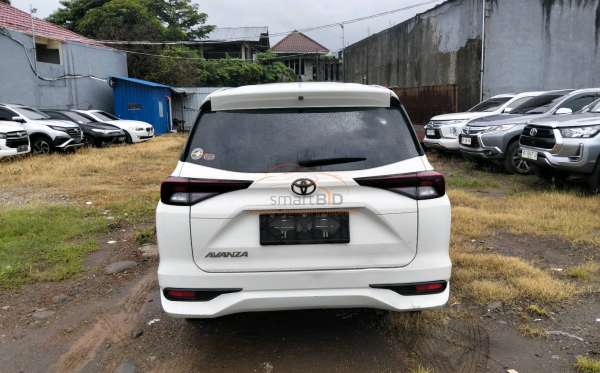 TOYOTA AVANZA 1.3 E
