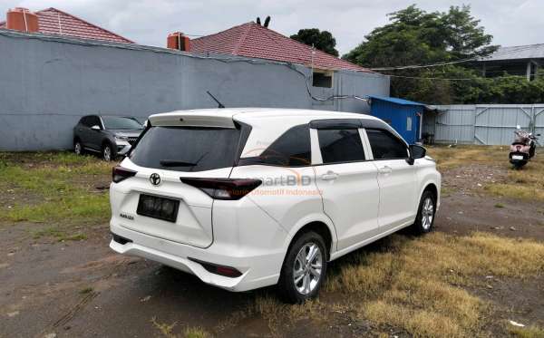 TOYOTA AVANZA 1.3 E